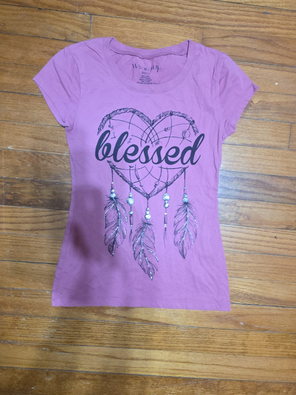 Wound Up Mauve Pink Heart Dream Catcher Tee Shirt Sz 1 XS Feathers