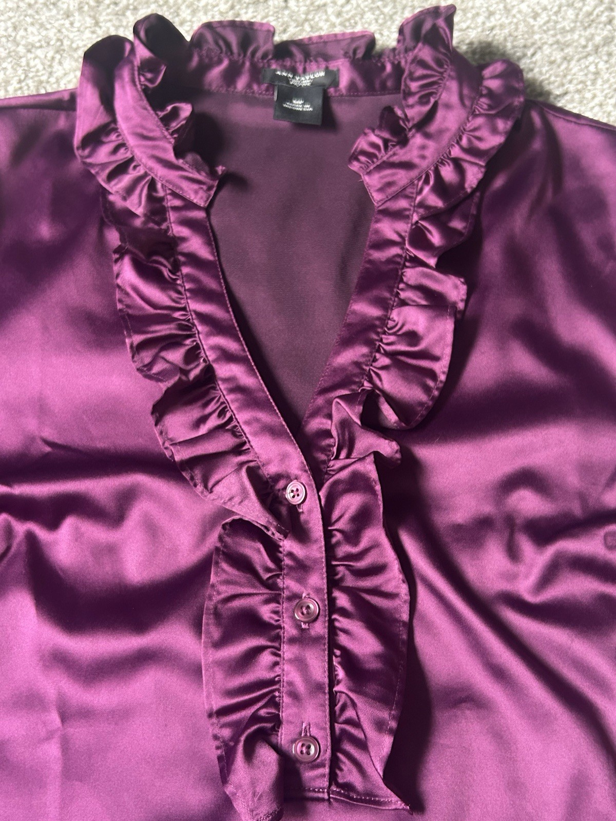 Ann Taylor Loft Purple Ruffle Neck Sleeveless Button Up Blouse Medium Petite