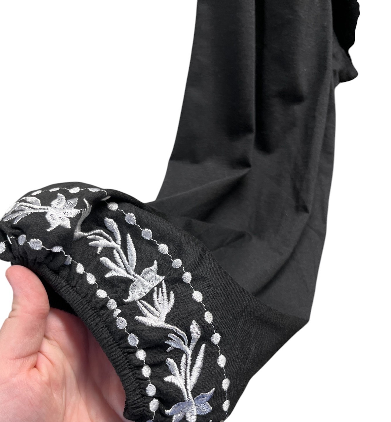Bloom Chic Top Women’s Size 28 Black White Floral Embroidery Long Sleeve