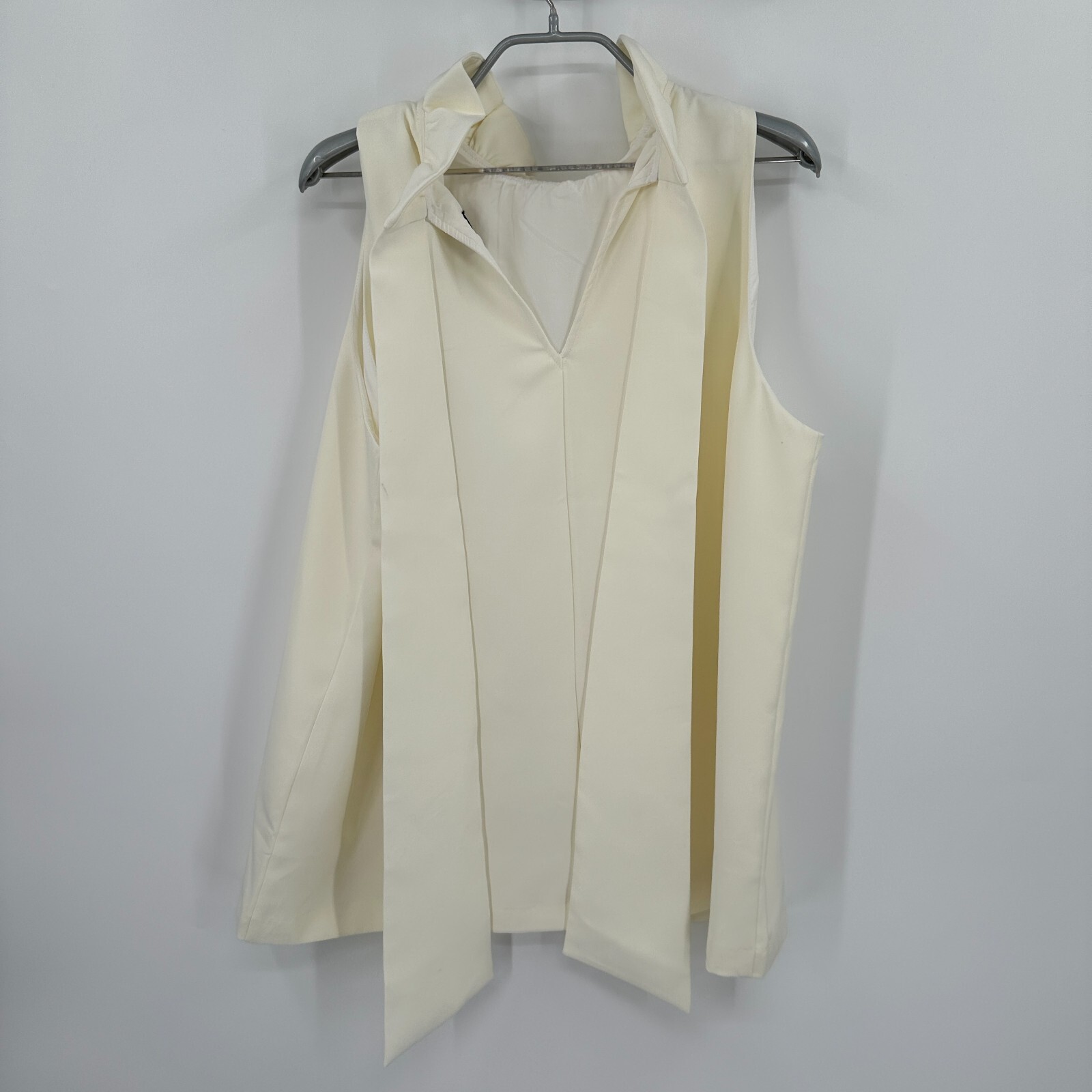 Tuckernuck Ivory Mason Blouse sz XL Sleeveless Top Ruffle Bow Tie NWT