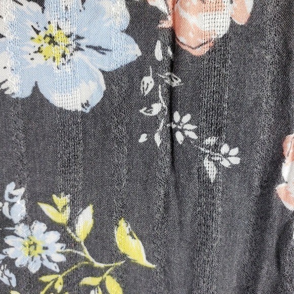 Torrid Women’s Size 2 Floral Print Crossback Tiered Cami Gray Vintage Wash