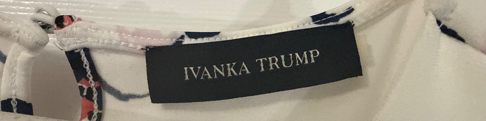 Ivanka Trump sleeveless blouse white floral pattern keyhole neckline S EUC