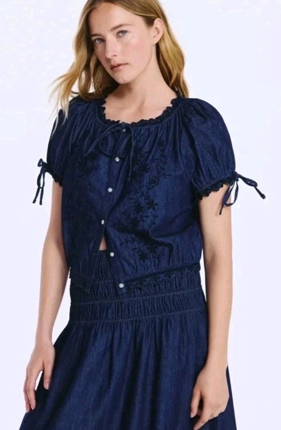 Free Assembly Floral Embroidered Dark Wash Indigo Crop Top Shirt XXL (20)