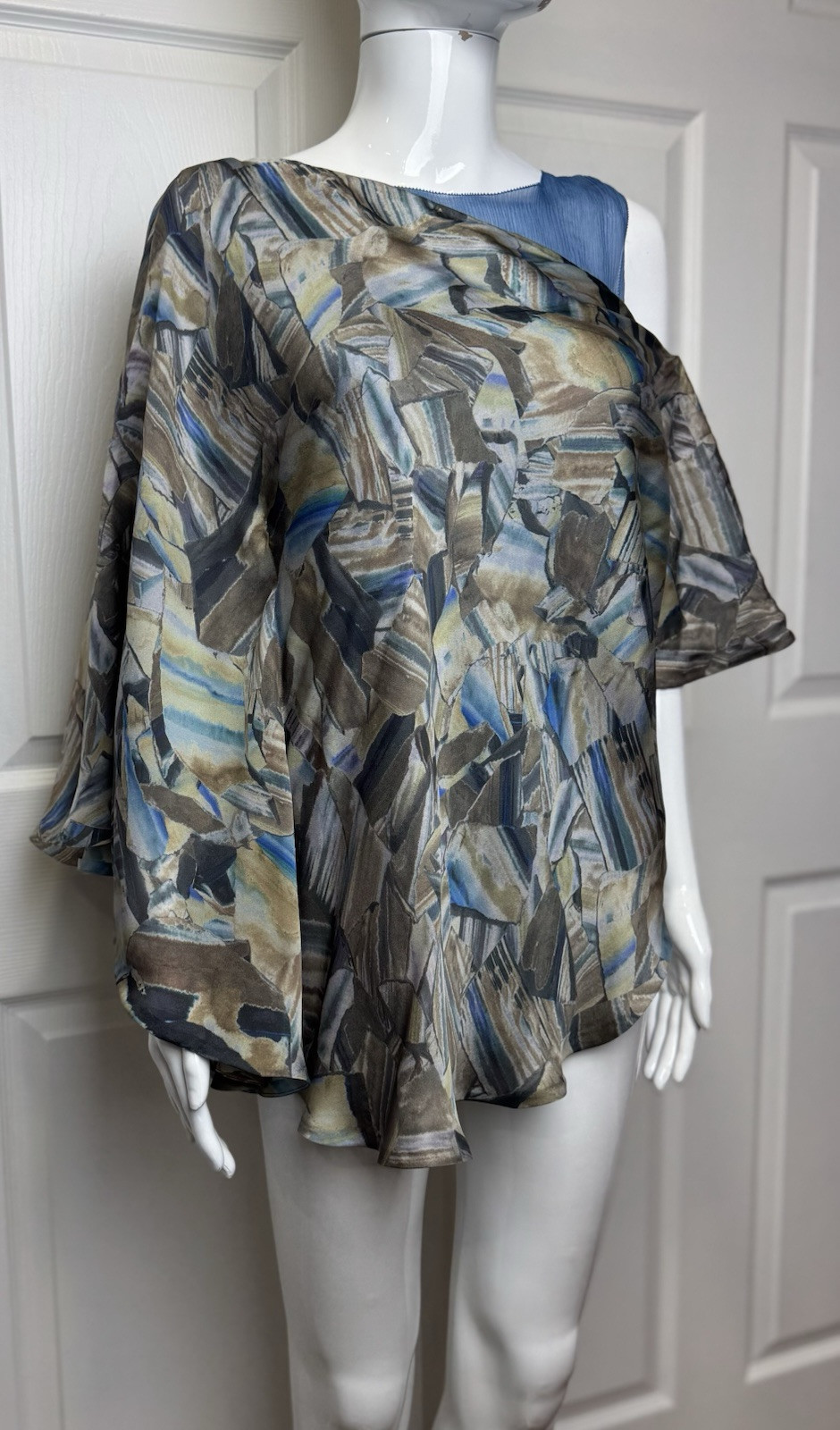 New $695 Ports 1961 Silk 2 Pc Blouse Sapphire Mix Flow drape Sleeve Top Shirt 4