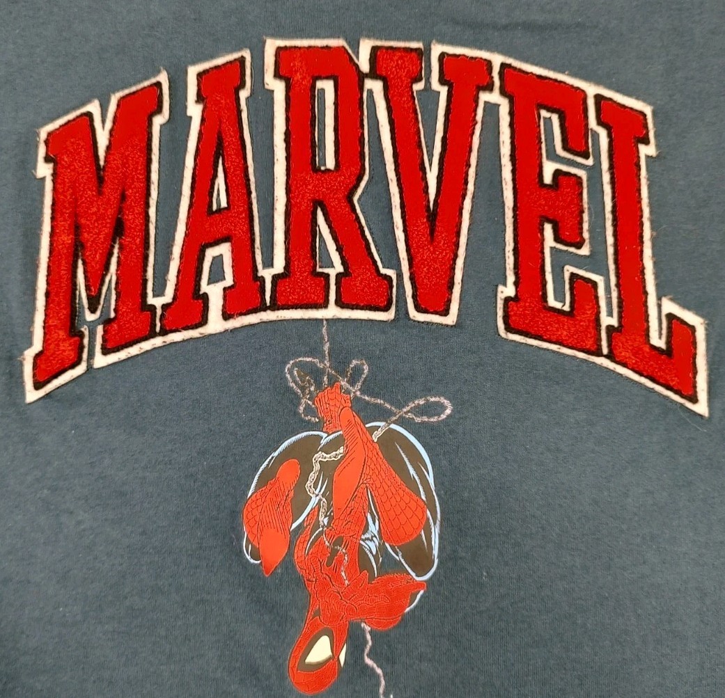 VINTAGE Embroidered Marvel Spider-Man Graphic T Shirt – size M. Great Shape
