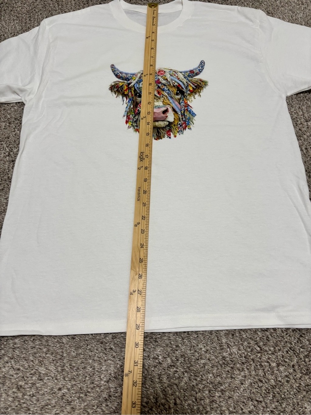Woman’s DTF Graphic Tee Size Large Colorful Highland Cow New W/O Tags