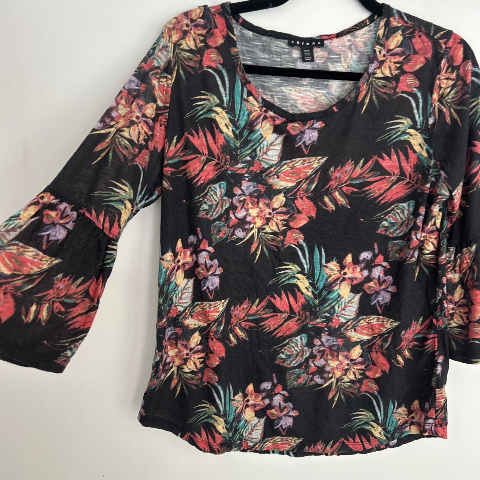 Tribal Women’s Medium 3/4 Puff Sleeve Black Floral Multicolor Pullover Comfy￼