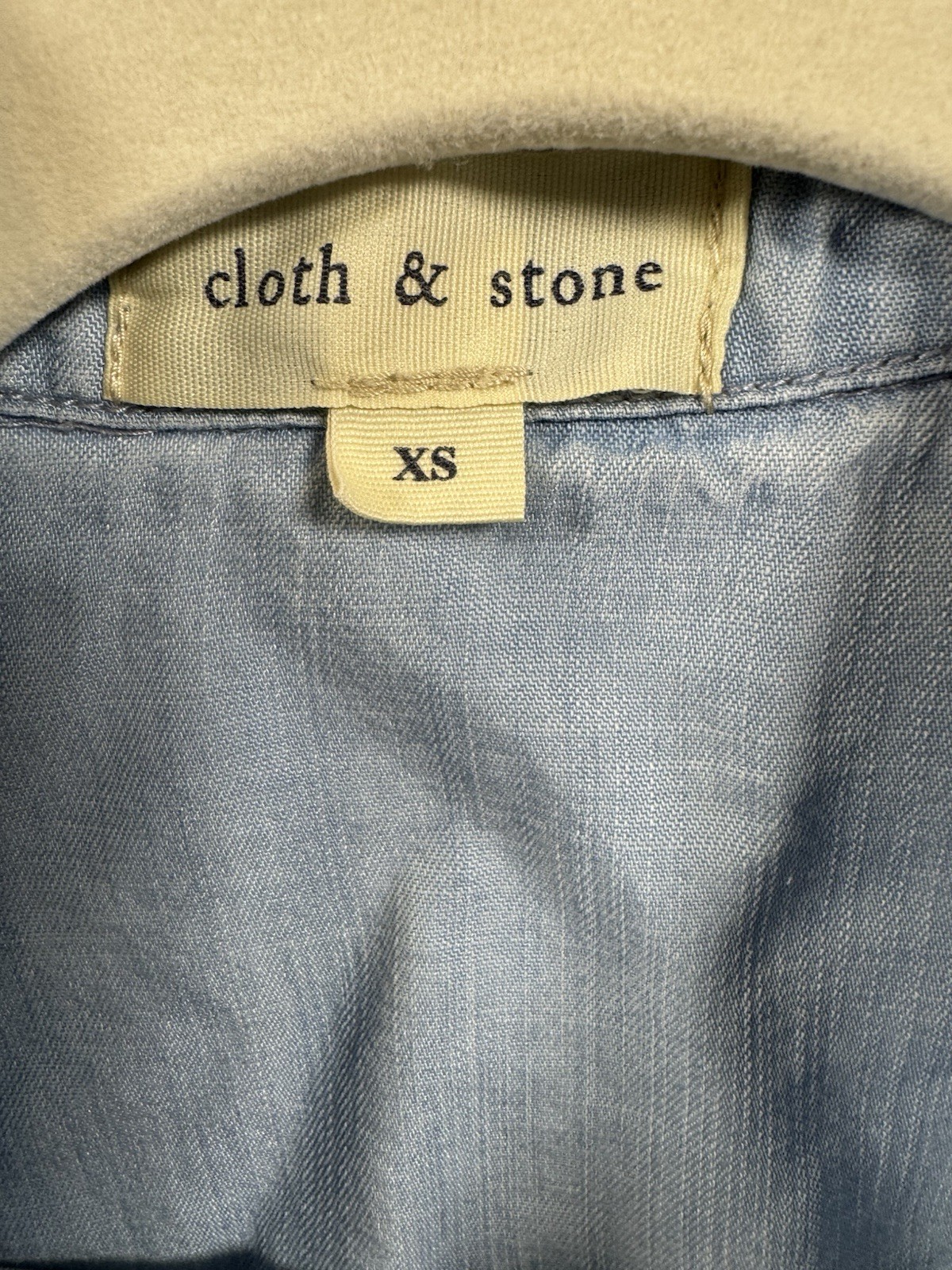 Cloth & Stone Anthropologie XS Chambray Two Tone Denim Button Up 100% Tencel
