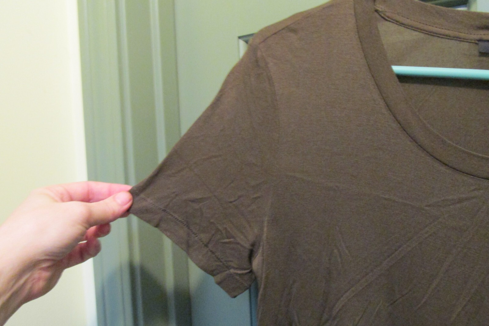 Forever 21 Women’s Olive Green Short Sleeve Lightweight Pullover Blouse Size S