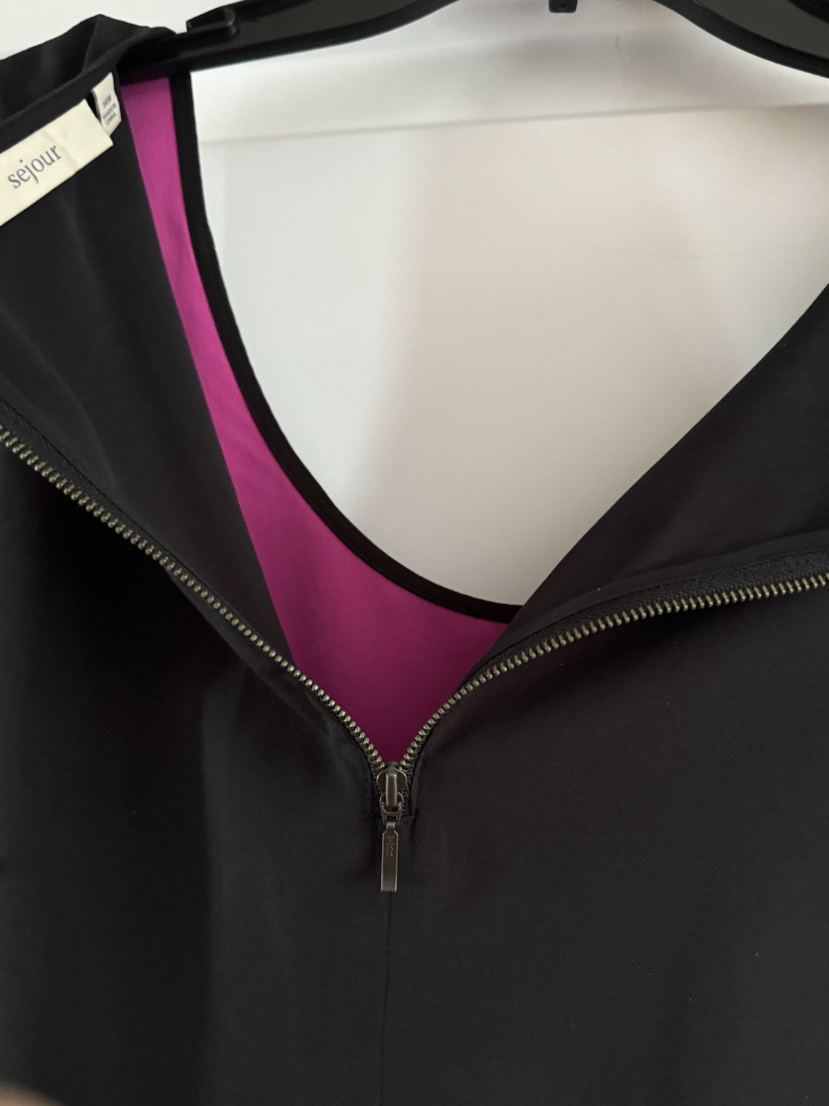 Sejour Sleeveless Blouse Black/Pink Cut Out Women’s Size 14W Back Zip Bust Darts