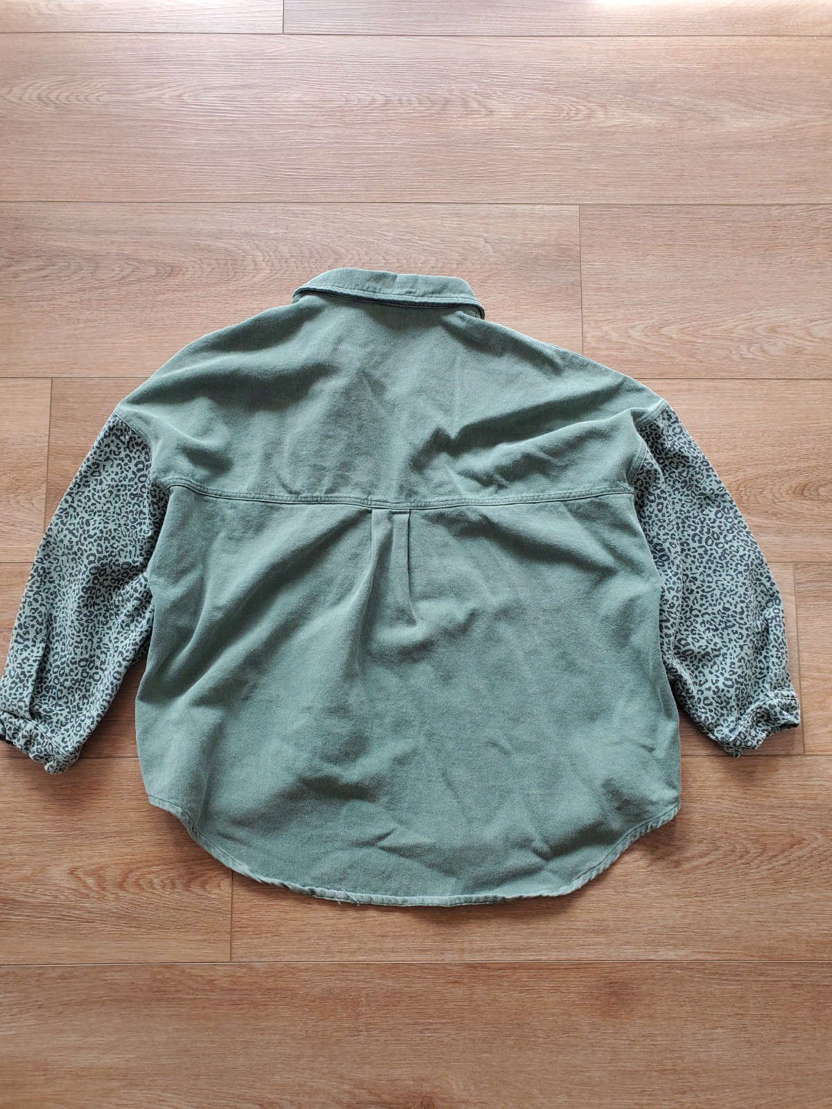 POL Green Animal Print Detailing Women’s Button-Up Jacket L, Green Long Sleeve