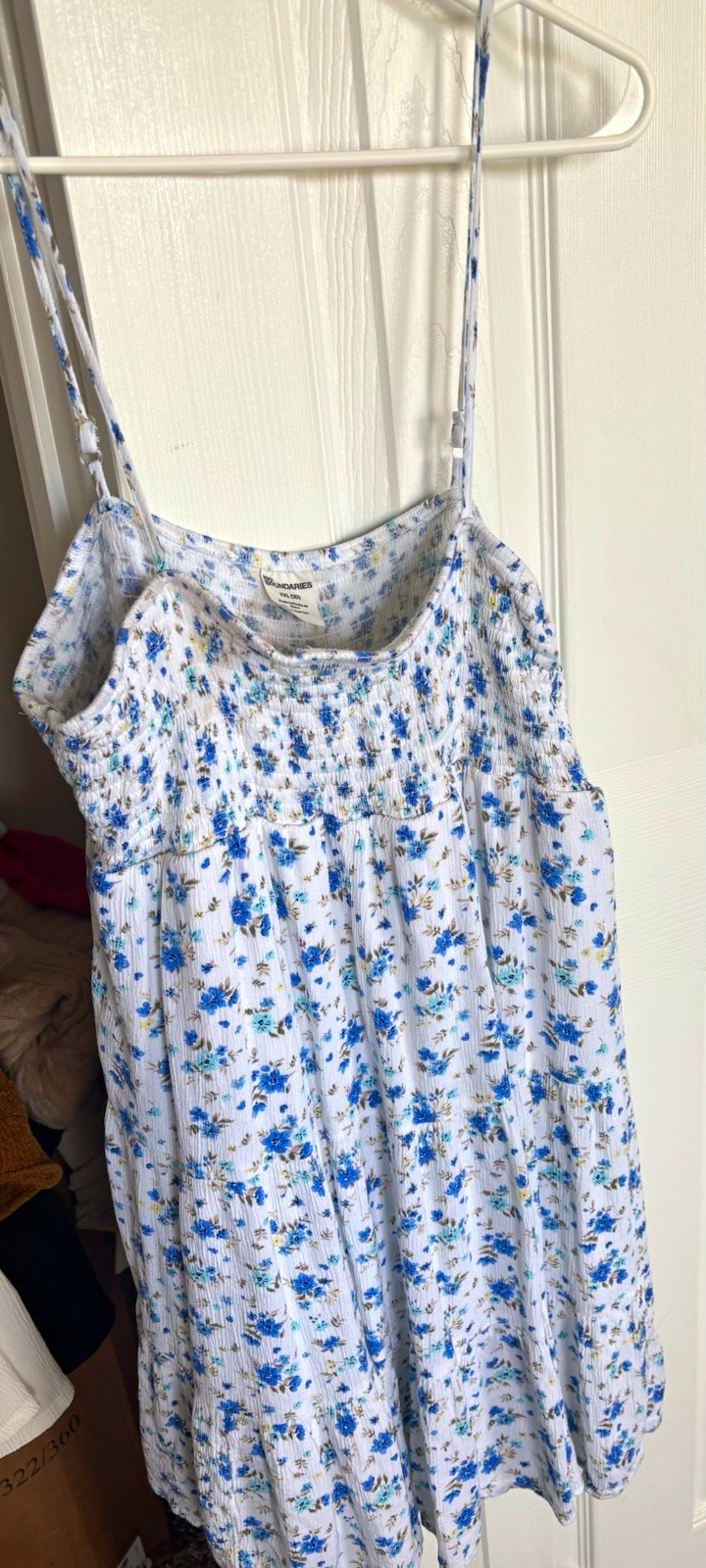 Boundaries Women’s XL White/Blue Floral Smocked Square Neck Spaghetti Cami Top