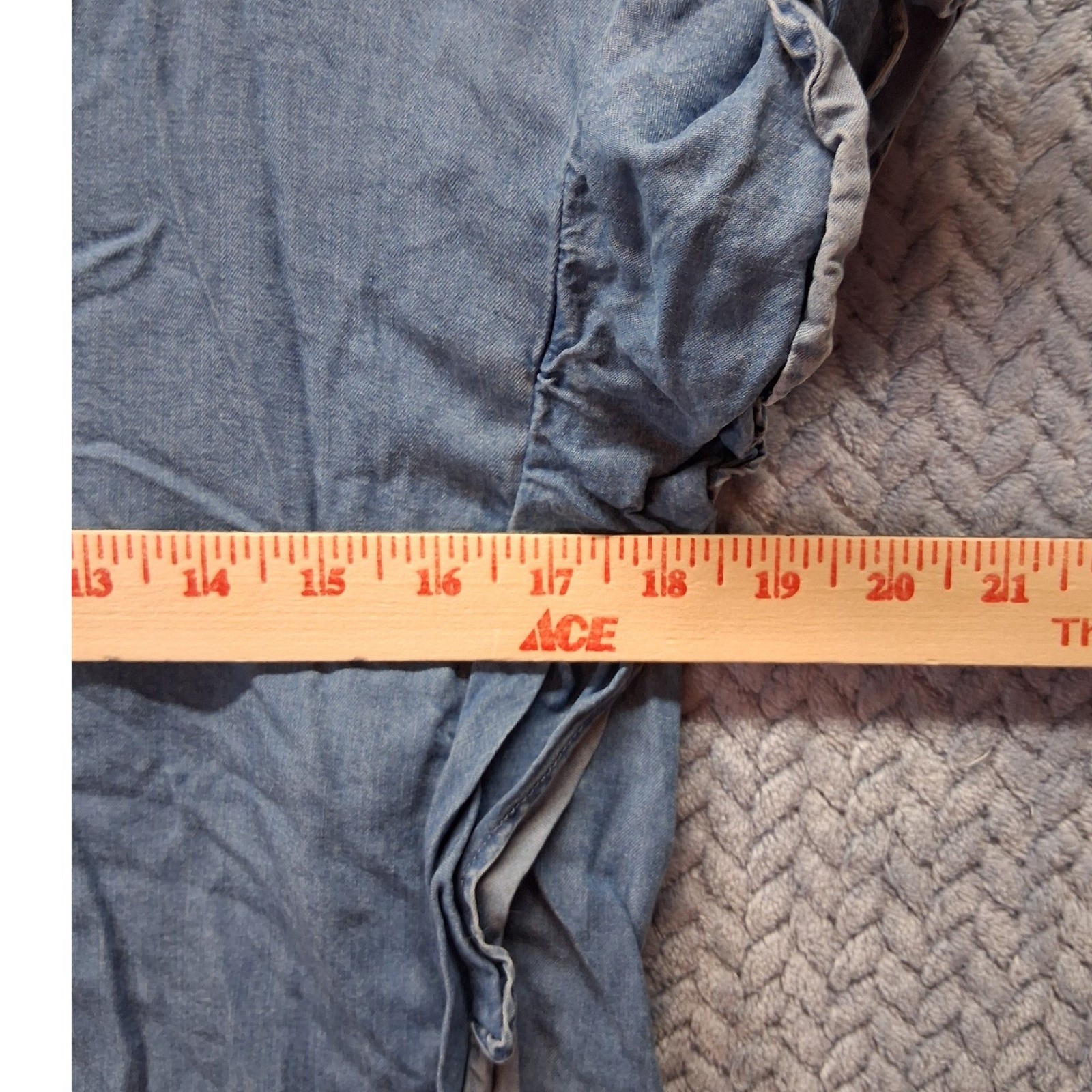 Gap SS Cascade Ruffle Top Medium Wash Lyocell V-Neck Blouse Blue Womens Medium
