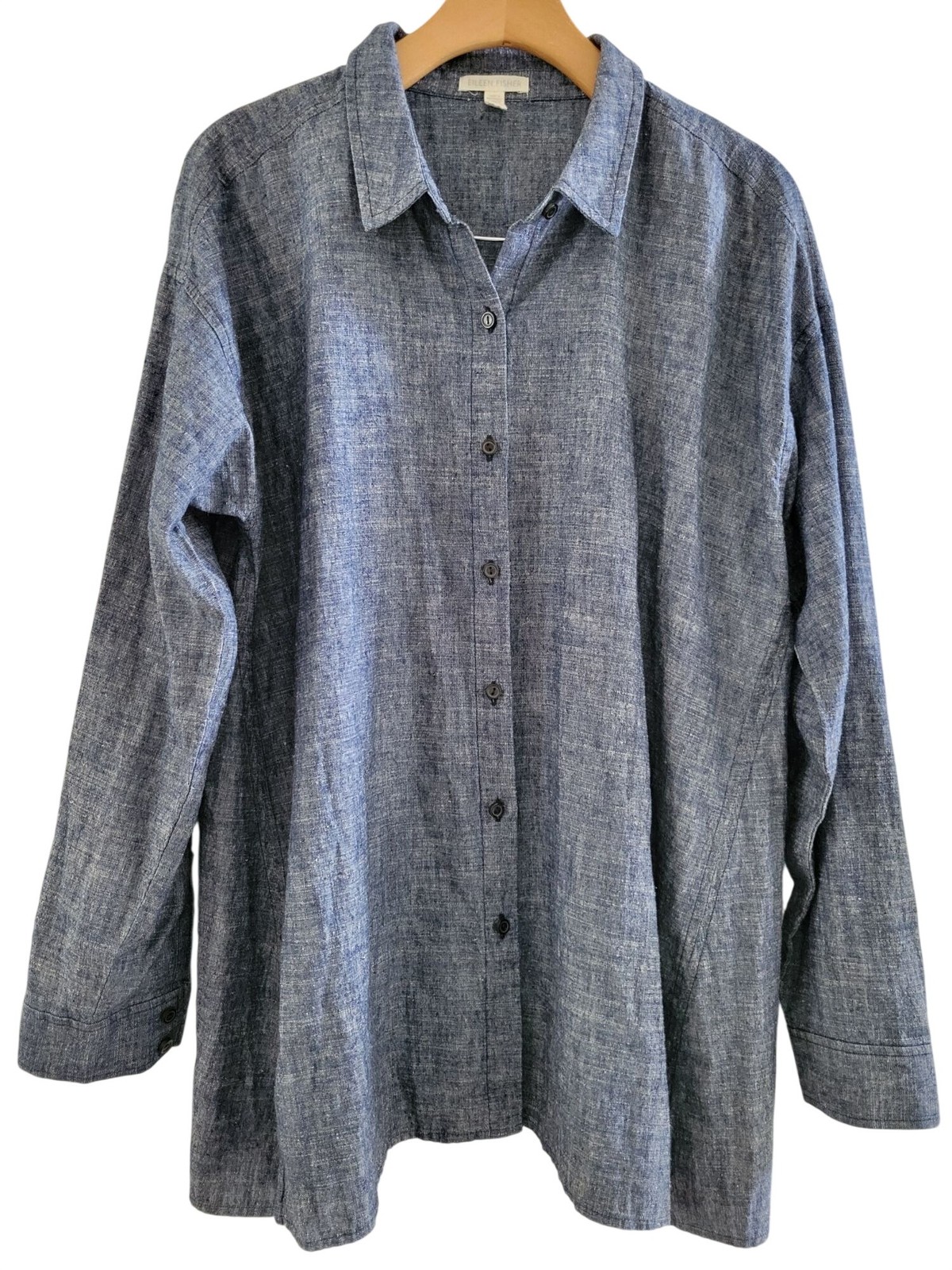 Eileen Fisher Organic Blue Chambray blouse Shirt size Medium Preppy minimalist