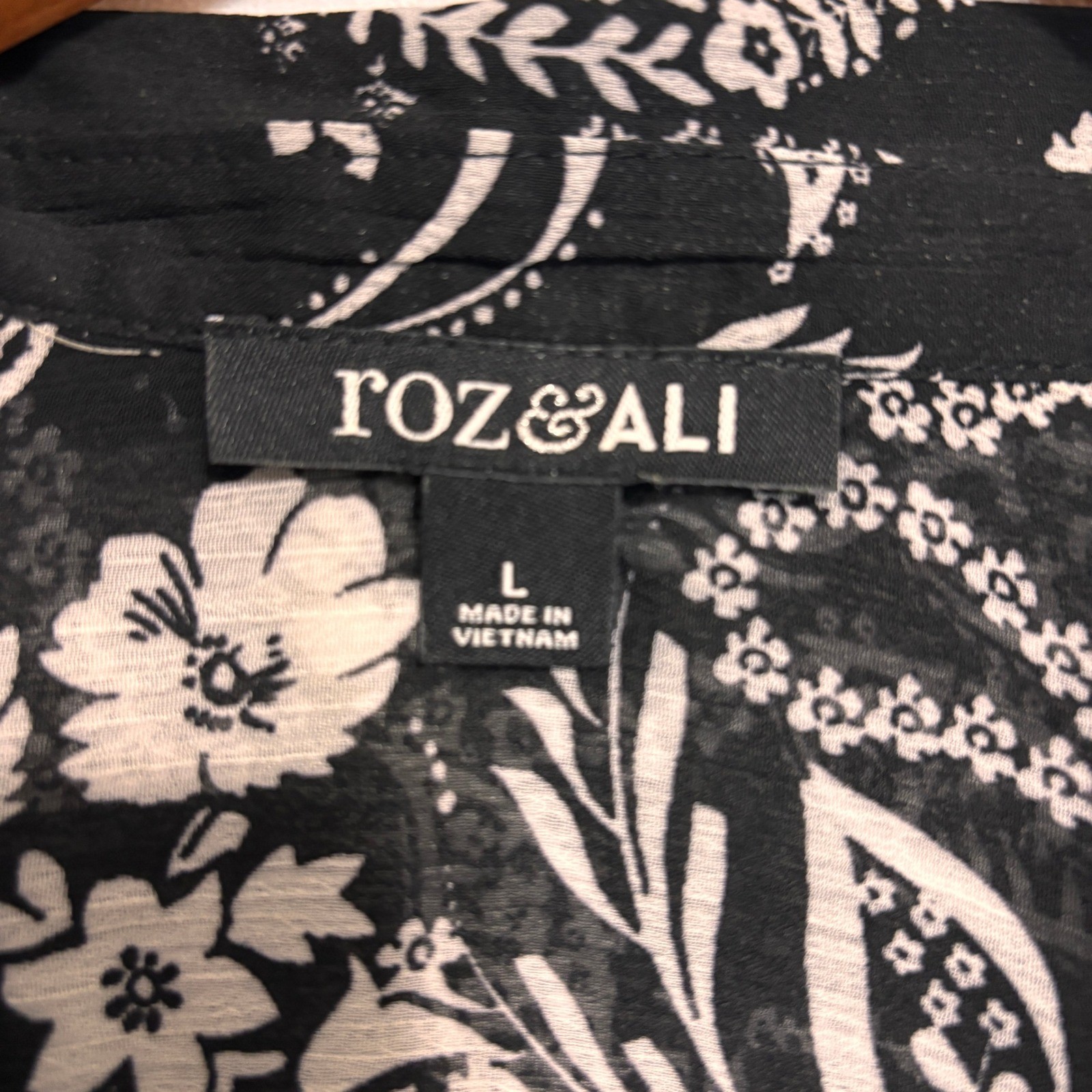 Roz & Ali Blouse Black White Floral Paisley Sheer Chiffon Button Up Career Large