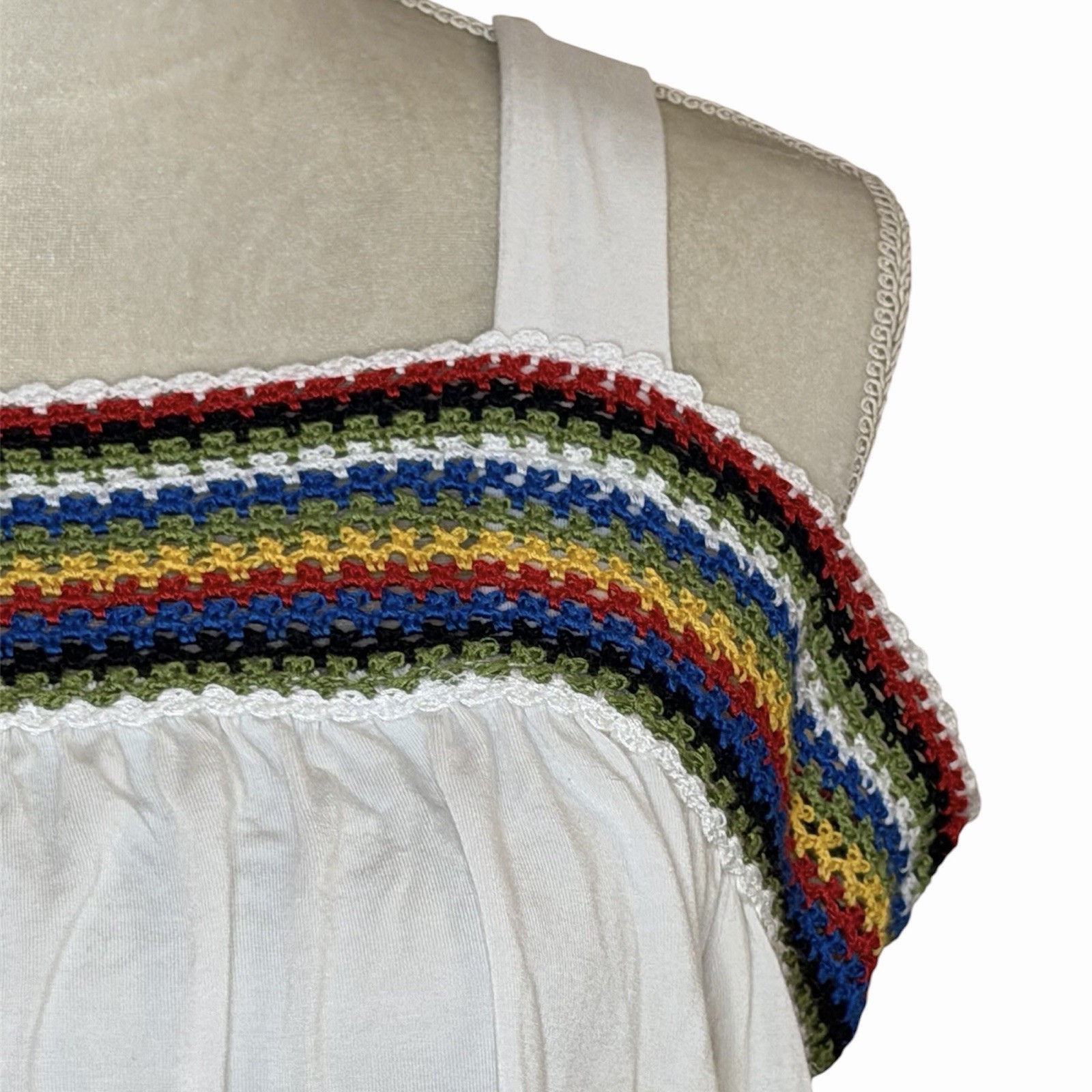 Cha Cha Vente Women’s Medium White Cold Shoulder Crochet Rainbow Boho Top