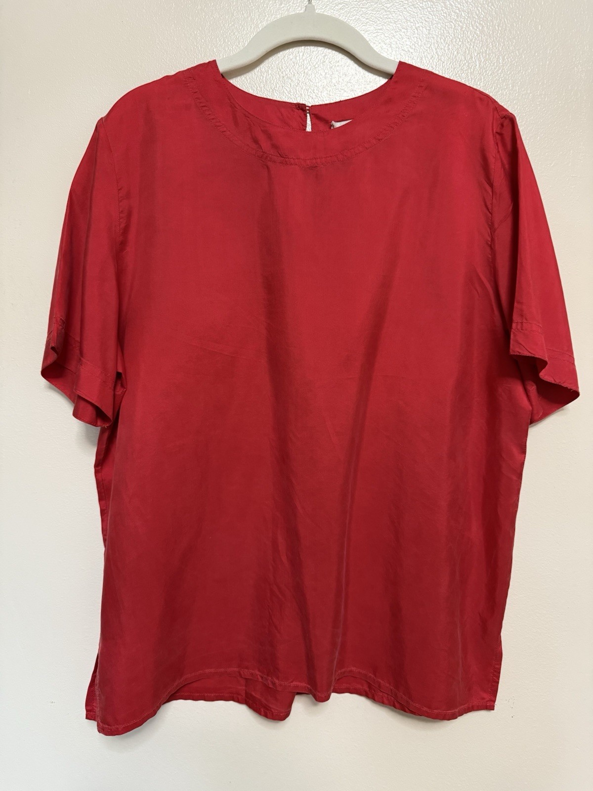 100% Silk Shirt Blouse Vtg 90s Boxy Minimalist Top Red SS Keyhole Back M L 40+