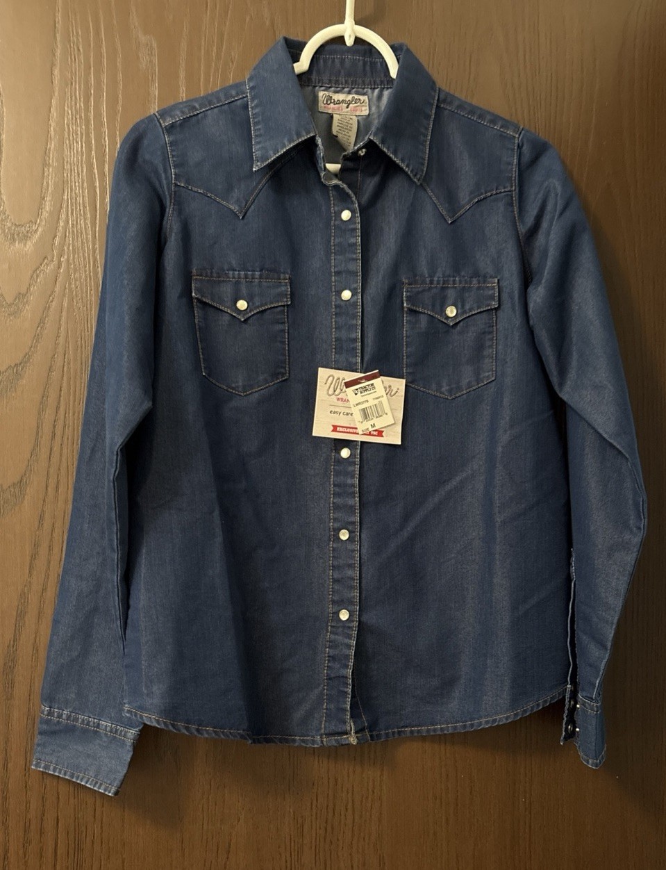 Wrangler Womens Blue Denim Western Snap Long Sleeve Shirt Pockets Size M NWT TSC