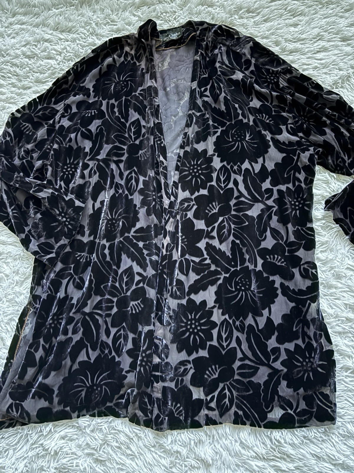 Dina Kohn Women’s 100% Silk Cardigan Wrap. Beautiful
