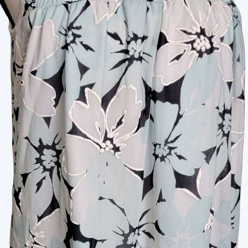 Cato Women’s Cottagecore Sleeveless Floral Blouse Size Small Green Smocked Neck