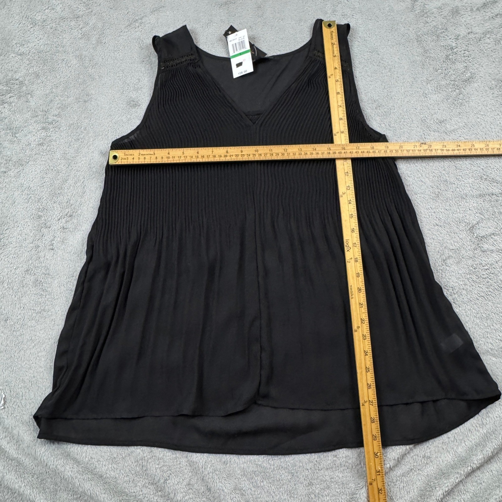 NWT Melissa Paige Blouse Women Large Black Pleated Sleeveless V-Neck BRAND NEW!
