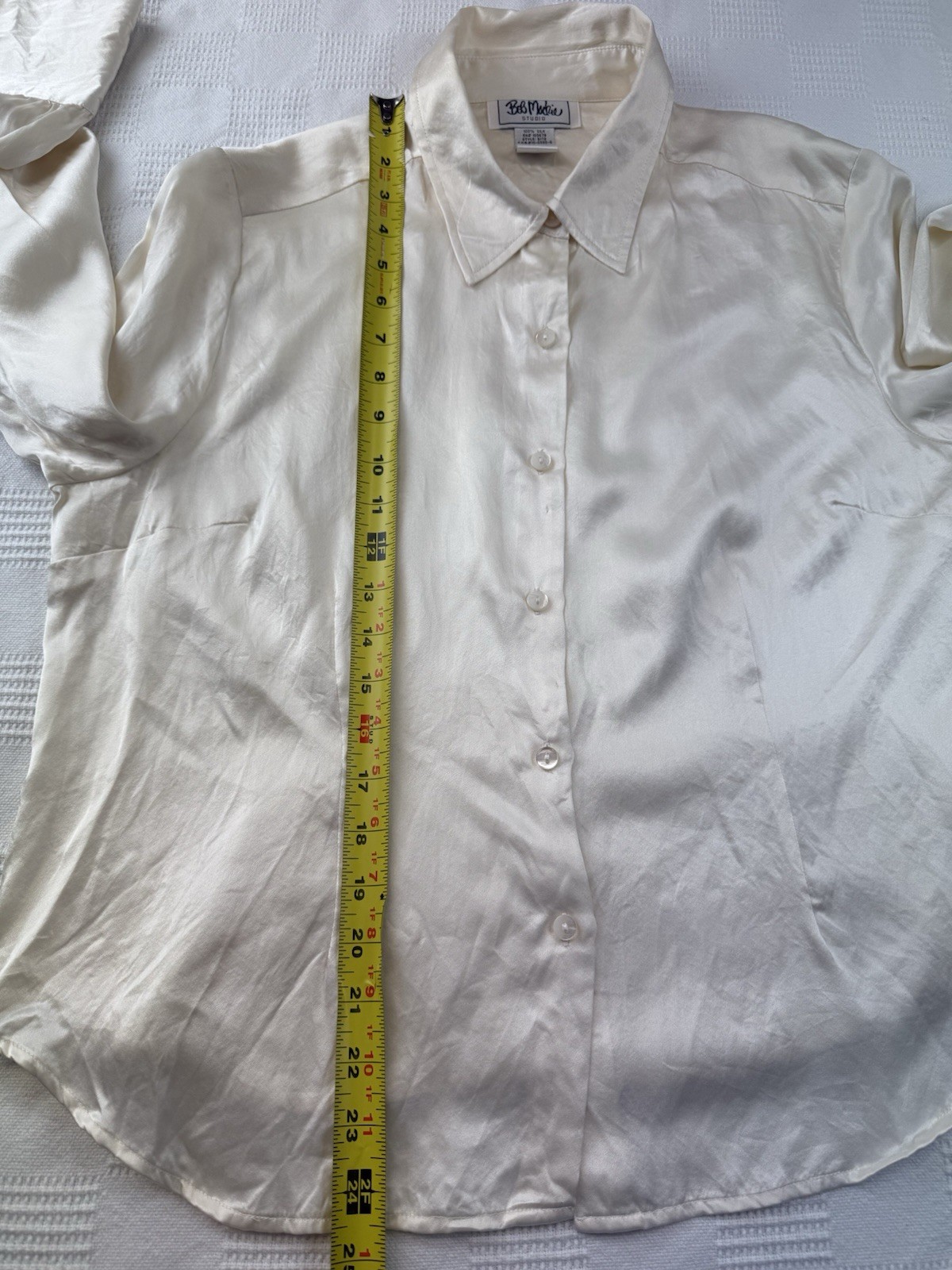 Bob Mackey 100% silk long sleeve collared button up blouse ivory cream women’s L