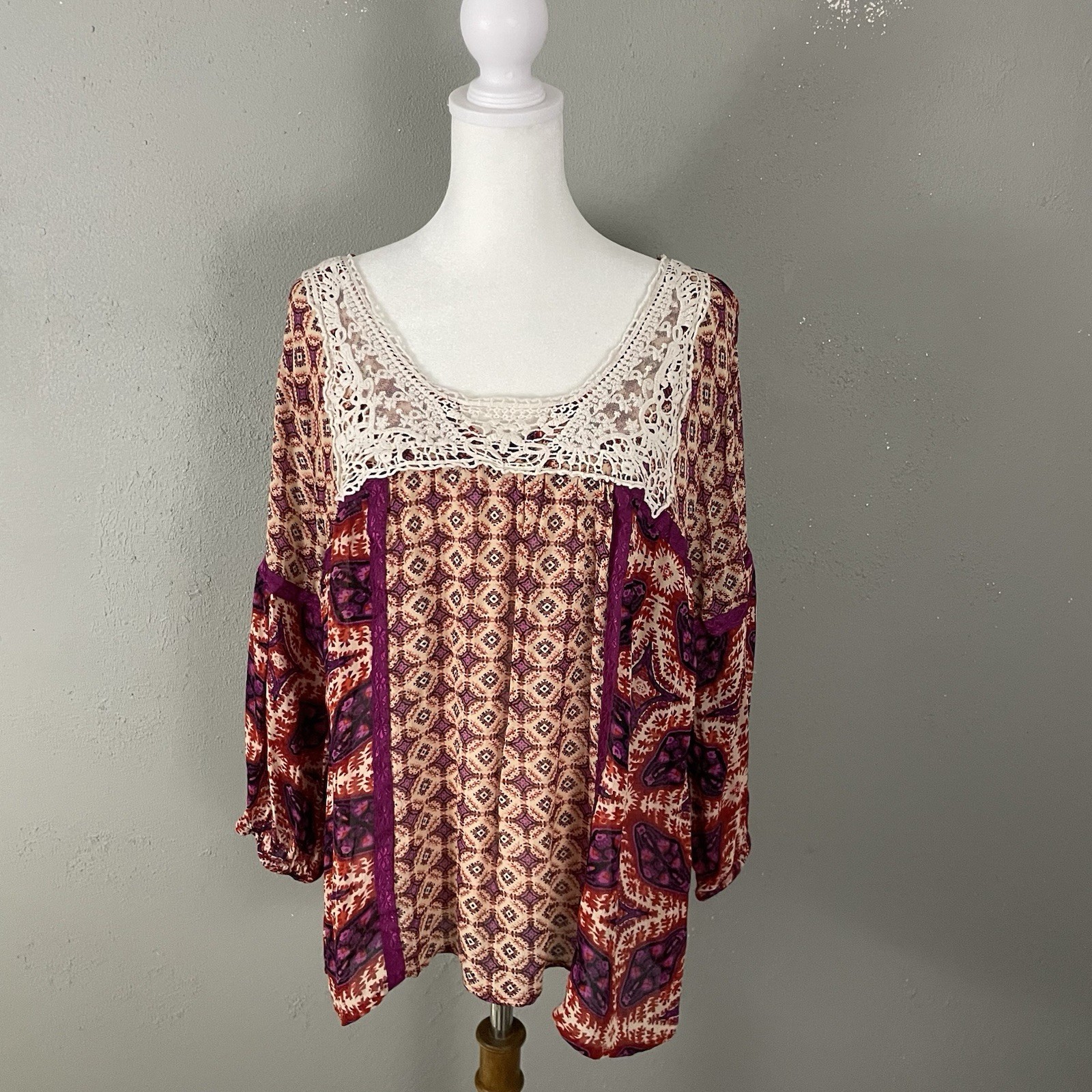 Bila Womens Size L Blouse Semi-Sheer Crochet Rayon Top 3/4 Sleeve Boho Purple