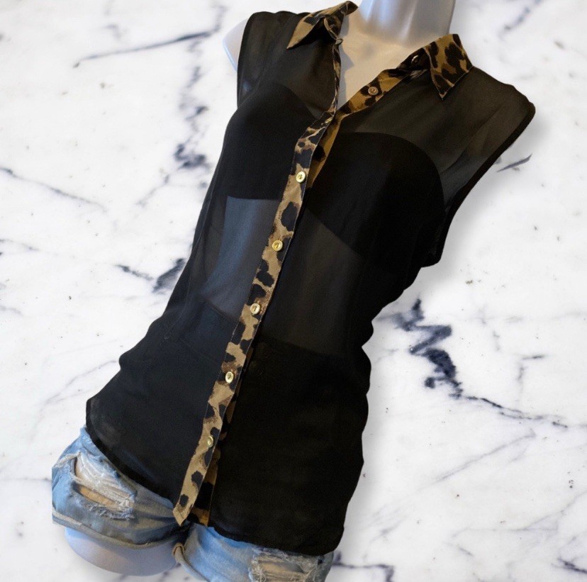 Edge Sheer Chiffon Collared Button-Up Blouse, M, Black/Beige Leopard Trim